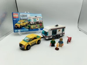 LEGO City 4435 - Auto und Wohnwagen - 100% vollständig + Anleitung - OHNE Karton - Bild 1 von 10