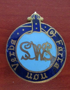 Insignia Esmalte Inusual SWS Verba Non Facta (Hechos no palabras) - Imagen 1 de 1