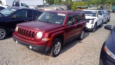 Used Air Cleaner Assembly fits: 2012 Jeep Patriot  Grade A - Image 1 of 4