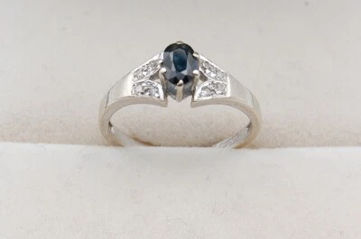 585er Weissgold Ring - eleganter Klassiker mit Saphir und Zirkon RG 53 - Bild 1 von 3