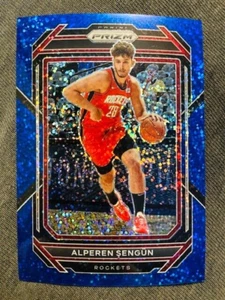 2022-23 Panini Prizm #178 Alperen Sengun Blue Sparkle Prizm Parallel /144 Rare - Bild 1 von 2
