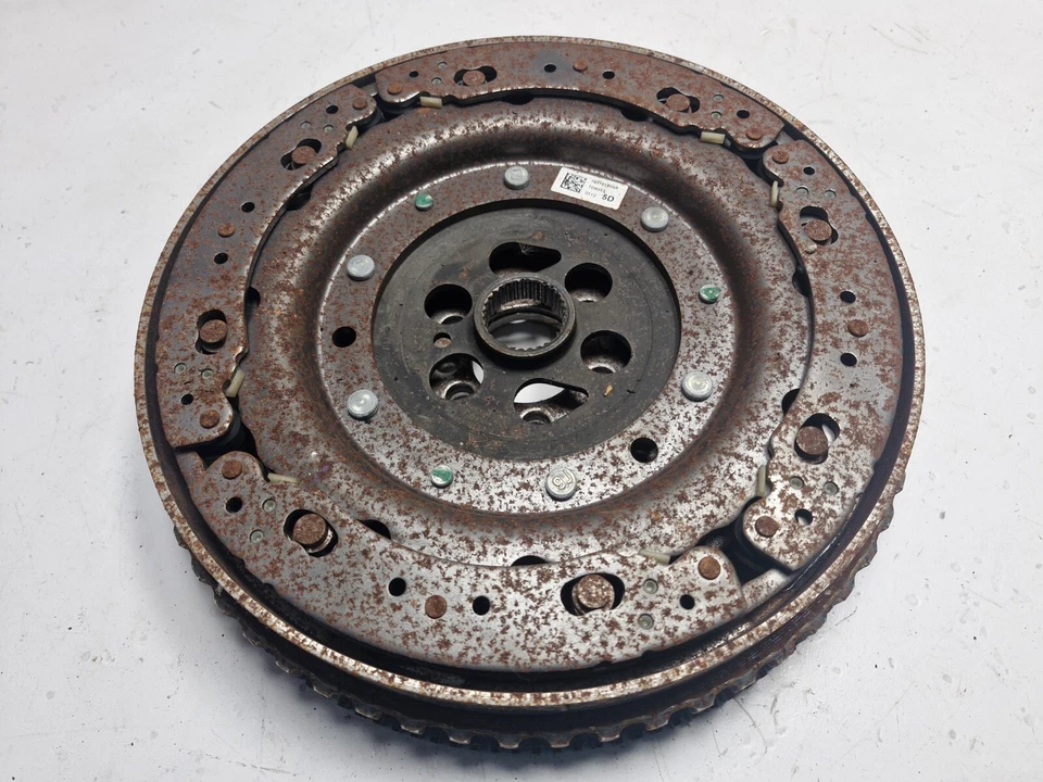 NISSAN X-TRAIL 2017-2020 T32 Automatic Gearbox Flywheel 123101804R - Image 1 of 4