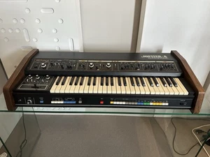 Roland Jupiter-4 Vintage Synth (sehr selten, kürzlich gewartet, Kenton Midi Mod) - Bild 1 von 5