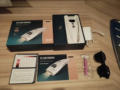 Neuer IPL Haarentferner mit umfangreichem Zubehör - Bild 1 von 4
