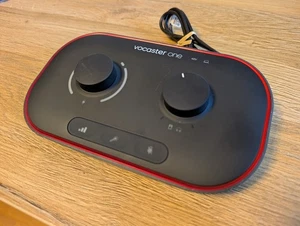 Focusrite Vocaster One Audio Interface USB C - neu - Bild 1 von 4