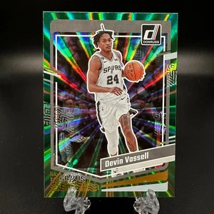 2023-24 Panini Donruss Devin Vassell Green Holo Laser #47 San Antonio Spurs - Bild 1 von 2