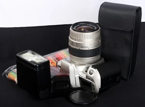 Minolta Alpha Sweet AF 35mm Film SLR c/w AF 28-80/3.5-5.6 II Lens & 3500xi Kit - Picture 1 of 11