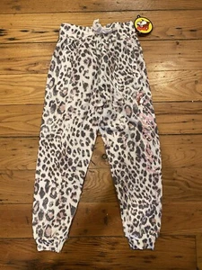 Girls Bucees Leopard Sweatpants - Picture 1 of 4