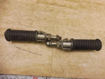 1975 Suzuki GT380 S212-2 * задние пассажирские подножки - Изображение 1 из 4