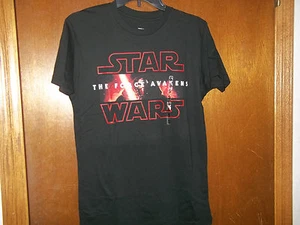 Star Wars Force Awakens Kylo Ren saber short sleeve NWTSmall Mens t-shirt - Picture 1 of 2
