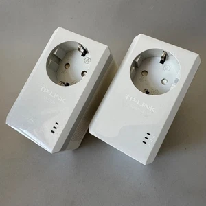 2x TP-Link TL-PA4010P KIT Powerlne 600Mbps Ethernet Power Outlet Network Adaptor - Picture 1 of 8