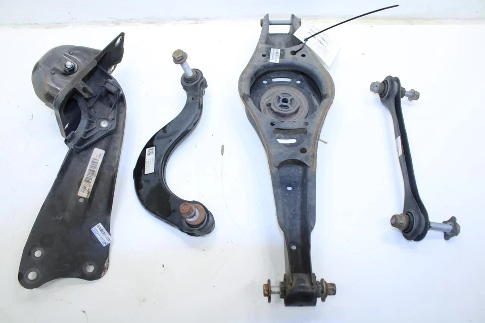 15-18 Volkswagen Jetta Sport FWD Rear LH Suspension Control Arms Set 1K0501529H - Image 1 of 4