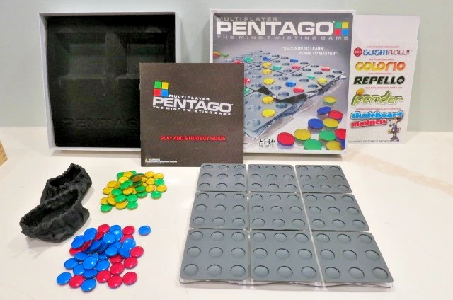 2005 Pentago The Mindtwisting Game - Complete - Image 1 of 4