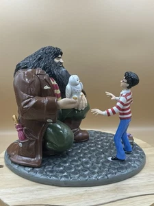Figura Royal Doulton: Harry Potter: 11 cumpleaños de Harry: Hagrid, Hogworts  - Imagen 1 de 4