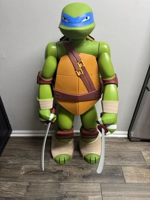 TMNT Teenage Mutant Ninja Turtles Leonardo Colossal Life-Size Both Swords - Image 1 of 4