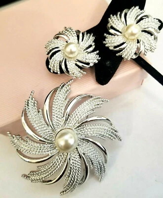 SARAH COVENTRY Silver Swirl Pearl Starburst PIN BROOCH Clip Earrings Set Unused - Image 1 of 4