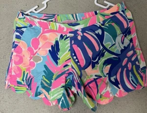 Lilly Pulitzer Magnolia Short EXOTIC GARDEN 2 Side Zip Scalloped Hem - Picture 1 of 4