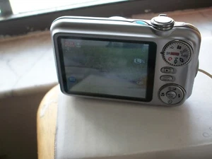 Fujifilm FinePix JX400 Digital Camera & Battery - Works with ISSUES- Please READ - Picture 1 of 7