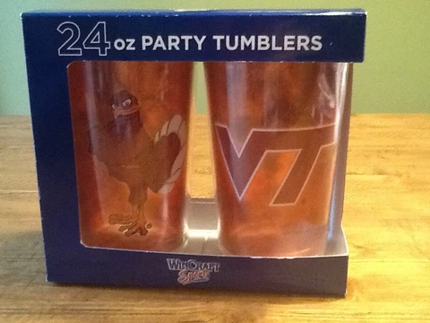 Virginia Tech 24 oz party tumblers Cover