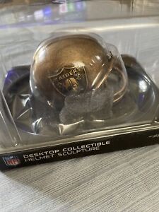 NFL Las Vegas Raiders Desktop Helmet Sculpture/Statue NEW