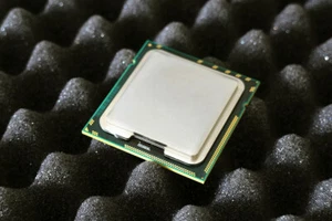 INTEL SLBZ8 Xeon E5649 2.53GHz Six Core Socket 1366 Westmere-EP CPU Processor - Picture 1 of 1
