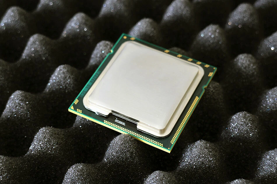 INTEL SLBZ8 Xeon E5649 2.53GHz Six Core Socket 1366 Westmere-EP CPU Processor - Image 1 of 1