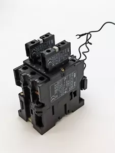 ABB Contactor B30 600V 3 Pole w/ 2x CA7-10 AUX Contactors and 1x RV-BC6/60 Surge - Picture 1 of 6