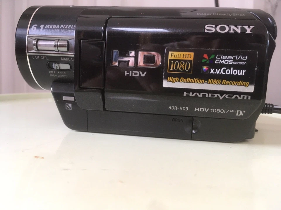 Sony Handycam HDR-HC9 - Camcorder - Carl Zeiss - Mini DV (HDV) 180 DAYS WARRANTY - Image 1 of 1