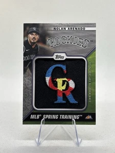 Parche con logotipo de gorra de primavera Topps 2021 aniversario platino/70 Nolan Arenado #STCL-NA - Imagen 1 de 2