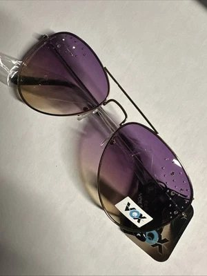 Gafas de sol estilo aviador pedrería marco de metal y lente degradada púrpura VOX Foto 1 de 4
