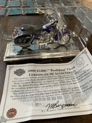 Harley Davidson Road King Classic 2000 coleccionable escala 1:18 DieCast nueva Foto 1 de 3