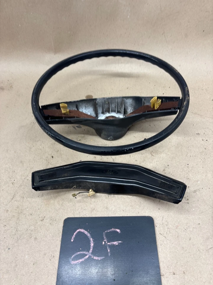 78-86 81 82 83 F100 F150 Maverick Mustang Torino Steering Wheel Oem HORN PAD 79 - Image 1 of 4