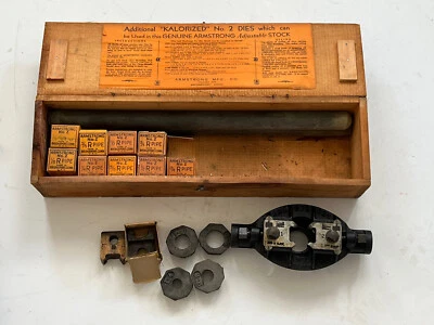 VINTAGE NO.2 Armstrong Adjustable Stock and Dies - Image 1 of 4