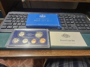 VINTAGE 1983 ROYAL AUSTRALIAN MINT AUSTRALIA 6 COIN PROOF SET W/ BOX & COA - Picture 1 of 5
