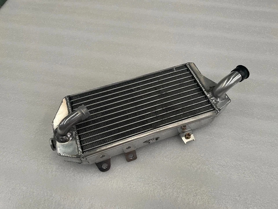 Radiador de aluminio lado izquierdo para Kawasaki KX450 KX450X 2024 2025 Foto 1 de 3