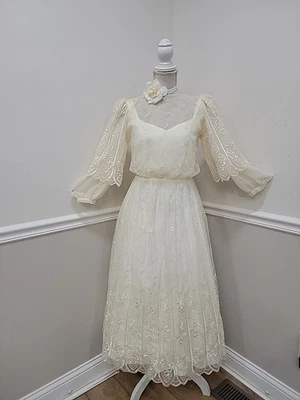 Vintage ILGWU Ivory Full Lace Wedding Dress – Long Sleeve – Boho Beach Bridal - Image 1 of 4