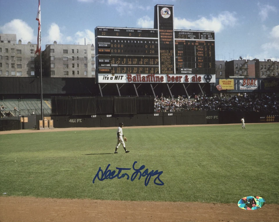 Hector Lopez Signed New York Yankees 8x10 Photo (MAB) - Image 1 of 1