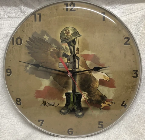 Vintage Quartz Wall Clock Albaitis BOOT RIFLE HELMENT USA FLAG EAGLE MILITARY Cover