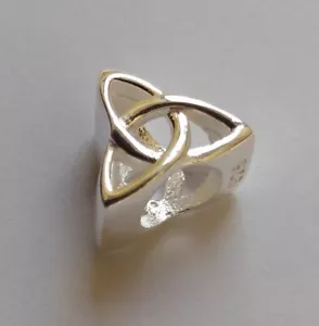 Nodo TRINITÀ CELTICA - Triquetra - ciondolo europeo argento sterling 925 massiccio perlina - Foto 1 di 4