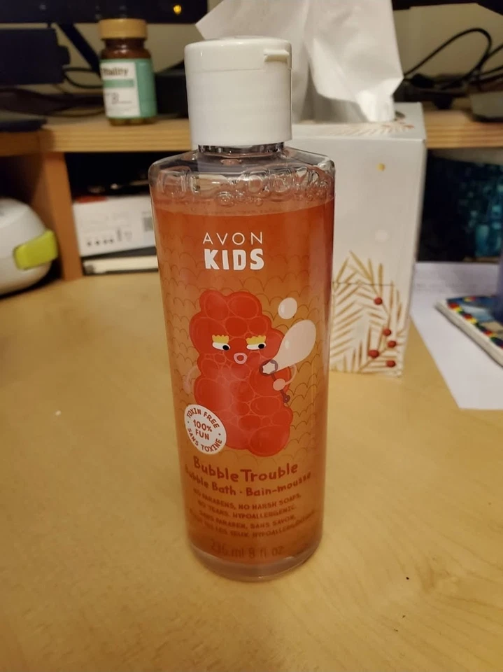 Avon Kids Bubble Trouble Bubble Bath Apple Burst 8 FL OZ TOXIN FREE  new - Image 1 of 1