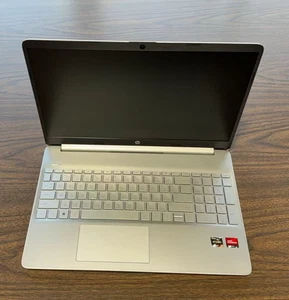 Portátil HP 15-EF2033DX 15.6" - AMD Ryzen 3 5300U, 16GB RAM, 1TB SSD - Imagen 1 de 10