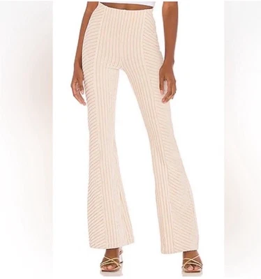 Pantalón FREE PEOPLE Slim Pull on Terciopelo Acampanado en Champagne   Foto 1 de 4