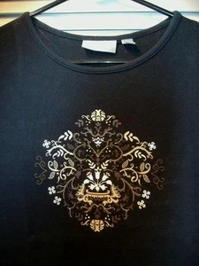 Top tejido manga gorra negra Croft & Barrow (PL) floral focal y abalorios busto de 40" - Imagen 1 de 4