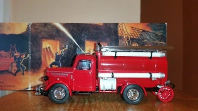 Matchbox Models of Yesteryear: 1939 Bedford Tanker, 1:43 Scale, # YFE04, NIB - Image 1 of 4