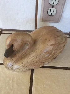 VERY NICE SIGNED & DATED HAND CARVED WOODEN SWAN, 9.5”. O’DAY. - Picture 1 of 4