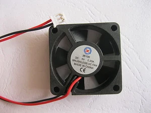 2 pcs Brushless DC Cooling Fan 5 Blade 5V 3510S 35x35x10mm 2 pin Sleeve Bearing - Picture 1 of 2