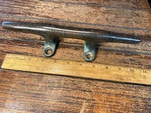 VINTAGE (ONE ONLY) CAST BRONZE 10" HERRESHOFF STYLE CLEAT OR DOOR HANDLE, PATINA - Picture 1 of 10