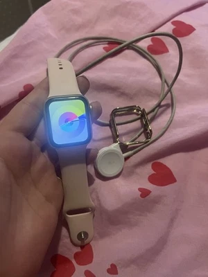 Apple Watch Series 3 - Image 1 of 4