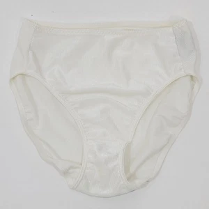 Vintage Vassarette White Ivory Ribbed Hi Hip Bikini Panty 14-177 Sz 6 1990s Y2K  - Picture 1 of 5