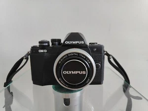 Olympus E-M10 Mark II 2 Mirrorless Camera (Low Shutter #) w. Battery & Charger - Picture 1 of 9